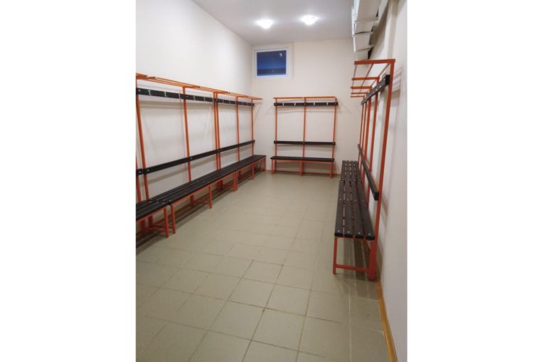 Скамейка для раздевалок с вешалкой и полкой (пластик 20 мм) 100x36х182см Gefest SRVP 100/40/182 фото 2