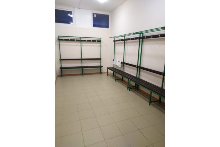 Скамейка для раздевалок с вешалкой и полкой (пластик 30 мм) 150x36х182см Gefest SRVP 150/40/182 фото 1
